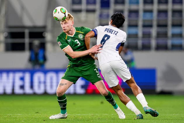 UEFA Nations League Group Stage, TSC Arena, BaÄka Topola, Serbia 4 10 2026 Republic of Ireland vs Israel Ireland s Liam Scales is pressured by Israel s Dor Peretz Liam Scales is pressured by Dor Peretz 4 10 2026  Copyright: xx RB1_0190