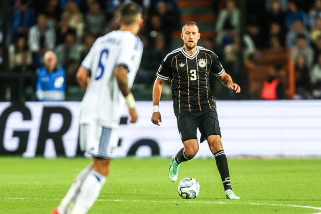 Fussball, UEFA Nations League Saison 2026 2027 Gruppe A2 - 4.Spieltag Griechenland - Deutschland 04.10.2026, Toumba Stadium Thessaloniki Waldemar Anton (Deutschland, 3) Thessaloniki Toumba Stadium Griechenland