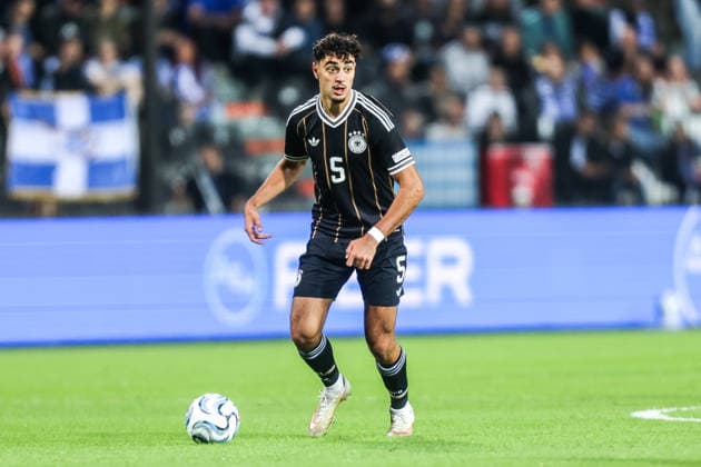 Fussball, UEFA Nations League Saison 2026 2027 Gruppe A2 - 4.Spieltag Griechenland - Deutschland 04.10.2026, Toumba Stadium Thessaloniki Aleksandar Pavlovic (Deutschland, 5) Thessaloniki Toumba Stadium Griechenland