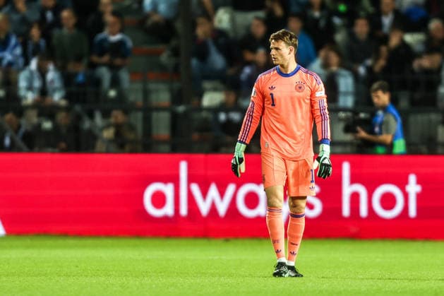 Fussball, UEFA Nations League Saison 2026 2027 Gruppe A2 - 4.Spieltag Griechenland - Deutschland 04.10.2026, Toumba Stadium Thessaloniki Jonas Urbig (Deutschland, 1) Thessaloniki Toumba Stadium Griechenland
