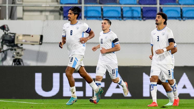 UEFA Nations League Group Stage, TSC Arena, BaÄka Topola, Serbia 4 10 2026 Republic of Ireland vs Israel Israel s Dor Peretz runs to his sides bench after scoring his sides first goal of the match Dor Peretz runs to his sides bench after scoring his sides first goal of the match 4 10 2026  Copyright: xx RB1_1710