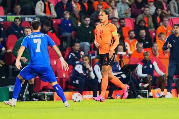 2026-10-04 UEFA Nations League: Netherlands v Serbia EINDHOVEN, NETHERLANDS - OCTOBER 4: Aleksandar Stankovic of Serbia and Virgil van Dijk of the Netherlands during the UEFA Nations League match between Netherlands and Serbia at Philips Stadion on October 4, 2026 in Eindhoven, Netherlands. Eindhoven Philips Stadion Netherlands Content not available for redistribution in The Netherlands directly or indirectly through any third parties. Copyright: xAndrexWeeningx