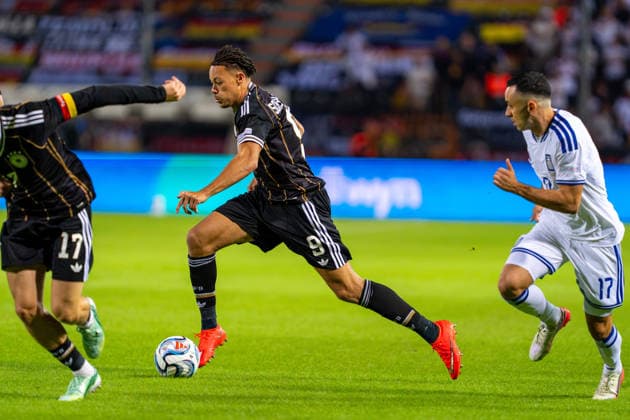Derry Scherhant (Deutschland, Germany, 09) und Manolis Saliakas (Griechenland, 17) Griechenland vs. Deutschland, Fussball, UEFA Nations Leauge, 4. Spieltag, Saison 2026 2027, 04.10.2026 Griechenland vs. Deutschland, Fussball, UEFA Nations Leauge, 4. Spieltag, Saison 2026 2027, 04.10.2026 Thessaloniki Copyright: xEibner-Pressefoto J.xDerondeaux EP_JDU