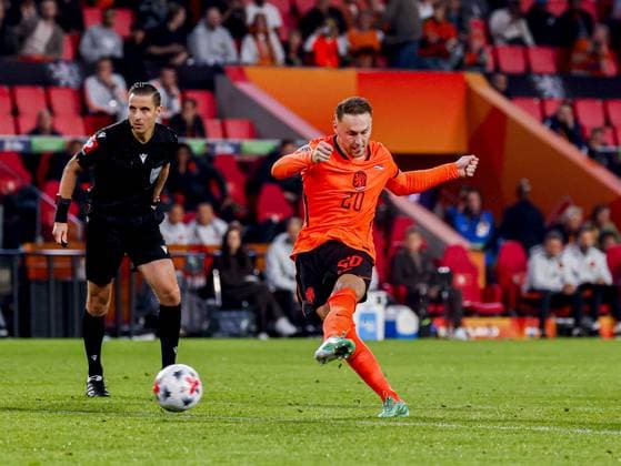 EINDHOVEN - Teun Koopmeiners of the Netherlands shoots during the UEFA Nations League match between the Netherlands and Serbia at the Philips Stadium on October 4, 2026, in Eindhoven, the Netherlands. MARCEL TER BALS ANP UEFA Nations League 2026 27 xVIxANPxSportx xMarcelxterxBalsxIVx 571524373 originalFilename: 571524373.jpg