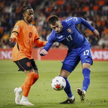 EINDHOVEN - (lr) Crysencio Summerville of the Netherlands and Aleksa Terzic of Serbia during the UEFA Nations League match between the Netherlands and Serbia at the Philips Stadium on October 4, 2026 in Eindhoven, the Netherlands. KOEN VAN WEEL ANP xVIxANPxSportx xxANPxIVx 571525114 originalFilename: 571525114.jpg