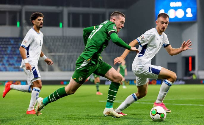 UEFA Nations League Group Stage, TSC Arena, BaÄka Topola, Serbia 4 10 2026 Republic of Ireland vs Israel Ireland s Jack Moylan dribbles past Israel s Nikita Stoinov Jack Moylan dribbles past Nikita Stoinov 4 10 2026  Copyright: xx RB2_1388