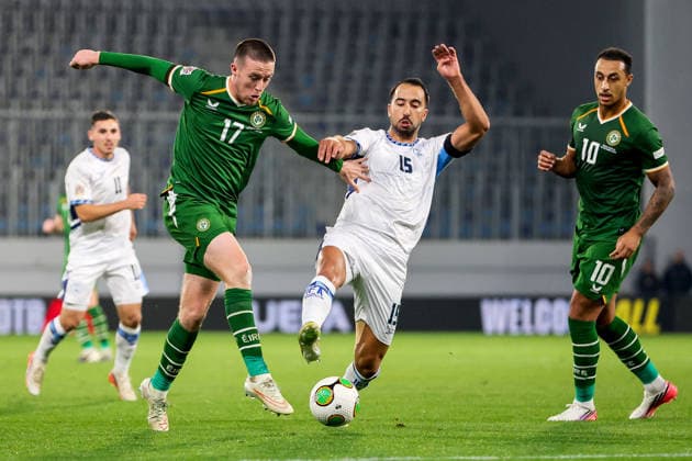 UEFA Nations League Group Stage, TSC Arena, BaÄka Topola, Serbia 4 10 2026 Republic of Ireland vs Israel Ireland s Jack Moylan is fouled by Israel s Eliel Peretz Jack Moylan is fouled by Eliel Peretz 4 10 2026  Copyright: xx RB2_1502