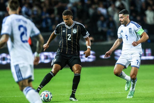 Fussball, UEFA Nations League Saison 2026 2027 Gruppe A2 - 4.Spieltag Griechenland - Deutschland 04.10.2026, Toumba Stadium Thessaloniki Malick Thiaw (Deutschland, 2) Giorgos Masouras (Griechenland, 7) Thessaloniki Toumba Stadium Griechenland