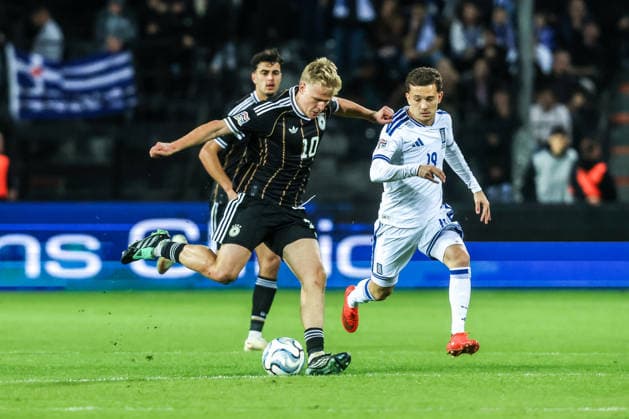 Fussball, UEFA Nations League Saison 2026 2027 Gruppe A2 - 4.Spieltag Griechenland - Deutschland 04.10.2026, Toumba Stadium Thessaloniki Jonathan Burkardt (Deutschland, 10) Konstantinos Karetsas (Griechenland, 19) Thessaloniki Toumba Stadium Griechenland