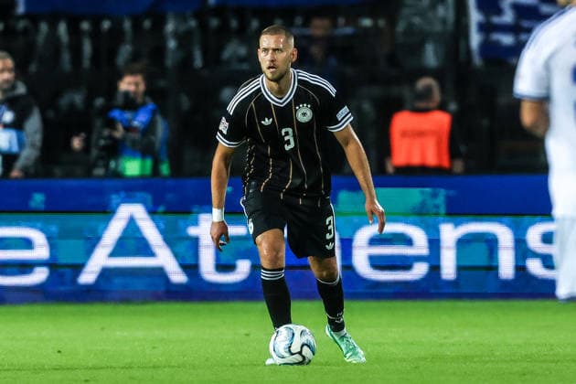 Fussball, UEFA Nations League Saison 2026 2027 Gruppe A2 - 4.Spieltag Griechenland - Deutschland 04.10.2026, Toumba Stadium Thessaloniki Waldemar Anton (Deutschland, 3) Thessaloniki Toumba Stadium Griechenland