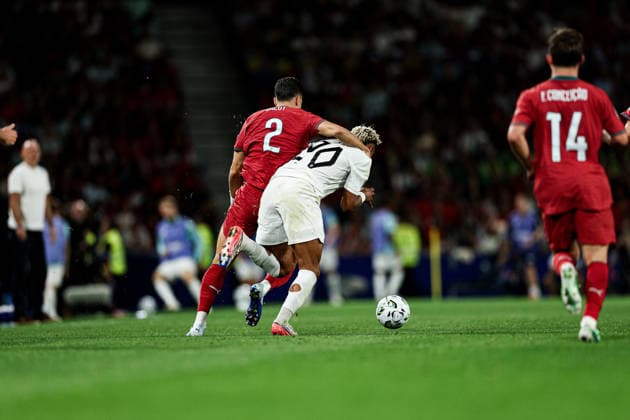 October 4, 2026, Porto, Porto, Portugal: PORTO, PORTUGAL - OCTOBER 03: Diogo Dalot of Portugal in action during the UEFA Nations League A 2026 27 - Matchday 4 match between Portugal and Norway at Estadio do Dragao. Porto Portugal - ZUMAe141 20261004_zsp_e141_066 Copyright: xLuisxEirasx