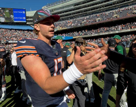 Chicago Bears quarterback Tyson Bagent (17) celebrates the Bears 23-12 win of the New York Jets at Soldier Field in Chicago on Sunday, October 4, 2026.  CHI20261004129 MARKxBLACK