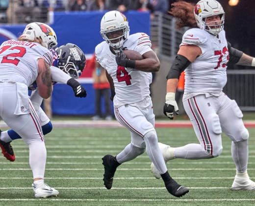 Arizona Cardinals running back Jeremiah Love (4) looks for running room against the New York Giants during a NFL, American Football Herren, USA game at MetLife Stadium in East Rutherford, New Jersey. CSM NFL 2026: Cardinals Vs Giants OCT 04  - ZUMAc04_ 20261004_zma_c04_172 Copyright: xDuncanxWilliamsx