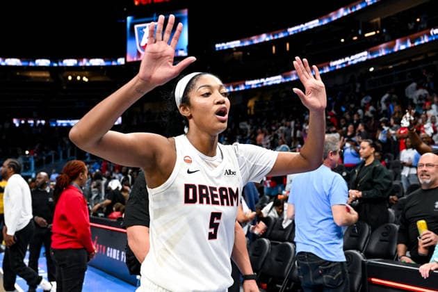 ATLANTA, GA - OCTOBER 04: Atlanta forward Angel Reese (5) reacts following the conclusion of the WNBA, Basketball Damen, USA second round playoff game between the New York Liberty and the Atlanta Dream on October 4th, 2026 at State Farm Arena in Atlanta, GA. (Photo by Rich von Biberstein Icon Sportswire) WNBA: OCT 04 New York Liberty at Atlanta Dream EDITORIAL USE ONLY Icon261004055