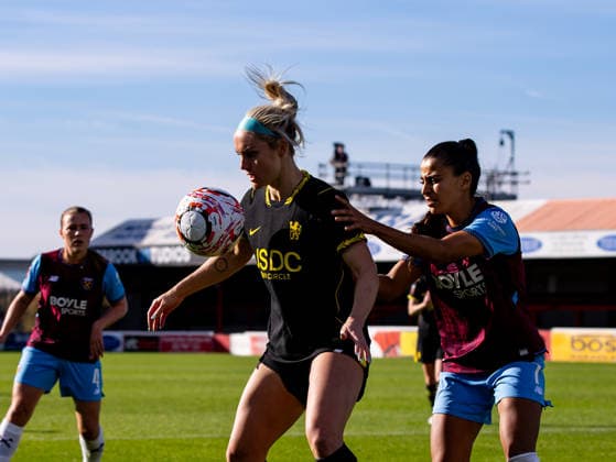 Barclays Women™s Super League match between West Ham United Women and Chelsea Women LONDON, ENGLAND - OCTOBER 4: Ellie Carpenter of Chelsea during the Barclays Women™s Super League match between West Ham United Women and Chelsea Women at Chigwell Construction Stadium on October 4, 2026 in London, England London United Kingdom Copyright: xNinaxFarooqix