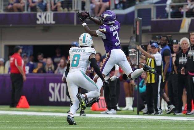 MINNEAPOLIS, MN - OCTOBER 04: Minnesota Vikings wide receiver Jordan Addison (3) catches a pass over Miami Dolphins cornerback Juju Brents (8) during the first half of the NFL, American Football Herren, USA game between the Miami Dolphins and the Minnesota Vikings on October 4th, 2026, at U.S. Bank Stadium in Minneapolis, MN. (Photo by Bailey Hillesheim Icon Sportswire) NFL: OCT 04 Dolphins at Vikings EDITORIAL USE ONLY Icon20261004032