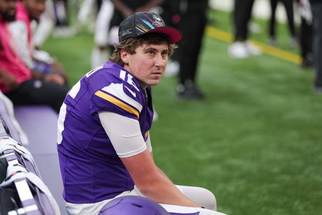MINNEAPOLIS, MN - OCTOBER 04: Minnesota Vikings place kicker Will Reichard (16) looks on during the second half of the NFL, American Football Herren, USA game between the Miami Dolphins and the Minnesota Vikings on October 4th, 2026, at U.S. Bank Stadium in Minneapolis, MN. (Photo by Bailey Hillesheim Icon Sportswire) NFL: OCT 04 Dolphins at Vikings EDITORIAL USE ONLY Icon20261004044