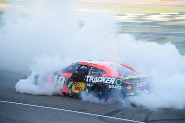 LAS VEGAS, NV - OCTOBER 04: Chase Briscoe ( 19 Joe Gibbs Racing Bass Pro Shops Toyota) celebrates winning the race with a burnout during the NASCAR, Motorsport, USA Cup Series Playoffs South Point 400 on October 04, 2026, at Las Vegas Motor Speedway in Las Vegas, NV. (Photo by Chris Williams LVMS Icon Sportswire) AUTO: OCT 04 NASCAR Cup Series Playoffs South Point 400 EDITORIAL USE ONLY Icon0072610041249