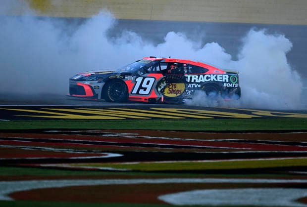 LAS VEGAS, NV - OCTOBER 04: Chase Briscoe ( 19 Joe Gibbs Racing Bass Pro Shops Toyota) celebrates with a burnout after winning the NASCAR, Motorsport, USA Cup Series Playoffs South Point 400 at Las Vegas Motor Speedway Sunday Oct. 4, 2026 in Las Vegas, Nevada. (Photo by Will Lester Icon Sportswire) AUTO: OCT 04 NASCAR Cup Series Playoffs South Point 400 EDITORIAL USE ONLY Icon26100454132