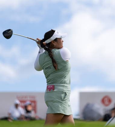 October 4, 2026, Honolulu, Hawaii, USA: LILIA VU tees off at the 10th tee box to start the back nine of the 4th Round of at the 2026 Lotte Championship at Hoakalei Country Club, Ewa Beach, Hawaii, USA. Honolulu USA - ZUMAm310 20261004_zsp_m310_025 Copyright: xElliotxMilesx