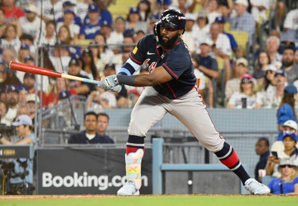 Atlanta Braves Michael Harris II (23) hits a triple in the fifth inning against the Los Angeles Dodgers in an MLB, Baseball Herren, USA National League Division Series game at Dodger Stadium in Los Angeles, California, on Sunday, October 4, 2026.  LAP20261004716 JIMxRUYMEN
