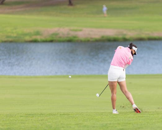 October 4, 2026, Honolulu, Hawaii, USA: JEENO THITIKUL makes an approach shot from the 17th fairway during the 4th round at the 2026 Lotte Championship at Hoakalei Country Club, Ewa Beach, Hawaii, USA. Honolulu USA - ZUMAm310 20261004_zsp_m310_049 Copyright: xElliotxMilesx