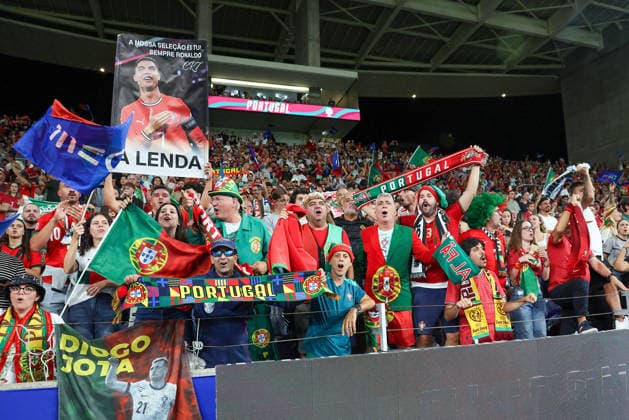 Porto, Portugal - October 04: Cristiano Ronaldo, Portugal Fans during the UEFA Nations League 2026 27 League Phase Matchday 4 match between Portugal and Norway at Estadio do Dragao in Porto, Portugal Copyright: HMBxMedia JoaquimxFerreira