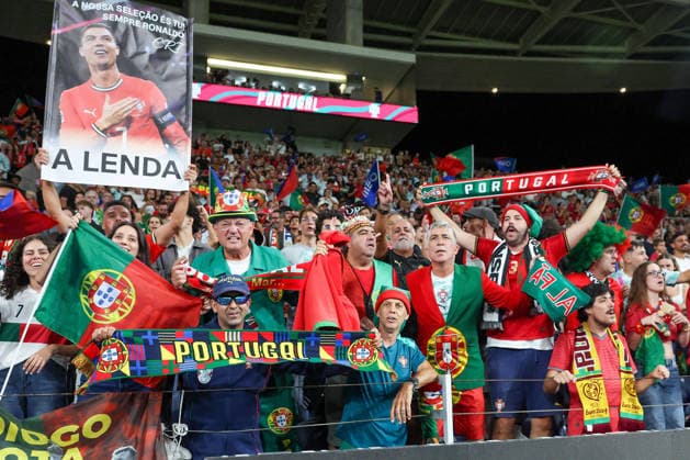 Porto, Portugal - October 04: Cristiano Ronaldo, Portugal Fans during the UEFA Nations League 2026 27 League Phase Matchday 4 match between Portugal and Norway at Estadio do Dragao in Porto, Portugal Copyright: HMBxMedia JoaquimxFerreira