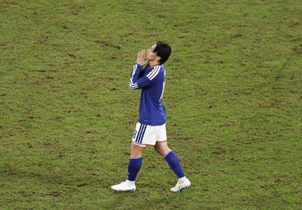 Football: Kirin Cup Japan s Ayase Ueda reacts after scoring in the first half of the Kirin Cup football final against New Zealand at MUFG Stadium in Tokyo on Oct. 5, 2026.  A14AA0005630191P