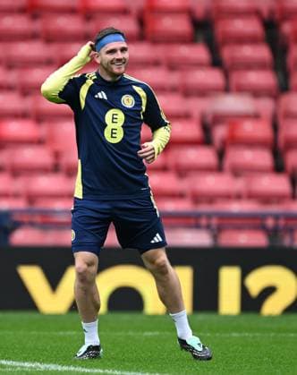 Andy Robertson of Scotland training at Hampden Park ahead of the game tomorrow night. Scotland Team Training, International Football, Barclays Hampden, Glasgow, Scotland, UK - 05 Oct 2026Glasgow Lesser Hampden Scotland United Kingdom  Copyright: xMarkxRunnacles Shutterstockx 17186657as