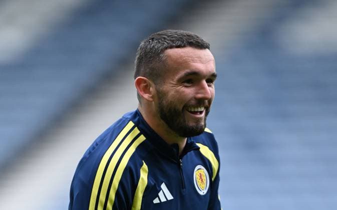 John McGinn of Scotland training at Hampden Park ahead of the game tomorrow night. Scotland Team Training, International Football, Barclays Hampden, Glasgow, Scotland, UK - 05 Oct 2026Glasgow Lesser Hampden Scotland United Kingdom  Copyright: xMarkxRunnacles Shutterstockx 17186657aw