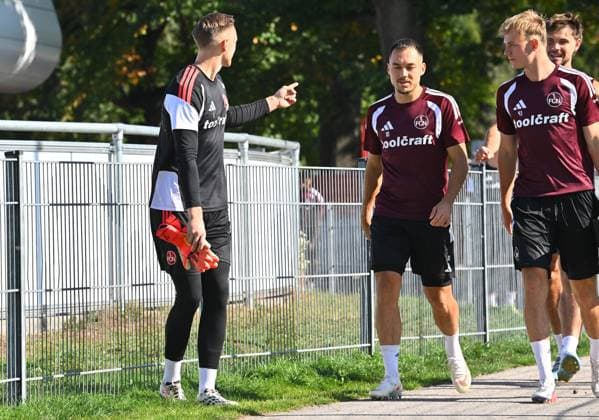 05.10.2026 - Fussball - 2. Fussball - Bundesliga - Saison 2026 2027 - 1. FC Nürnberg Nuernberg FCN ( Club ) - Training - Sportfoto Zink DoGe - xdoxgex - Jan Reichert (1, 1. FC Nürnberg FCN ) Julian Justvan (10, 1. FC Nürnberg FCN ) Eric Porstner (41, 1. FC Nürnberg FCN )