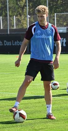 05.10.2026 - Fussball - 2. Fussball - Bundesliga - Saison 2026 2027 - 1. FC Nürnberg Nuernberg FCN ( Club ) - Training - Sportfoto Zink DoGe - xdoxgex - Piet Scobel (19, 1. FC Nürnberg FCN )