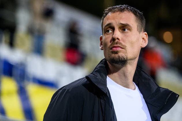 261005 head coach Daniel Bäckström of Sweden ahead of the UEFA Under 21 Championship Qualifier football match between Sweden and North Macedonia on October 5, 2026 in Falkenberg. Photo: Carl Sandin BILDBYRAN kod CS CS0988 fotboll football soccer fotball U21, U 21 em em uefa under 21 championship European Championship, EM, Europameisterschaft sverige sweden north macedonia bbeng Copyright: CARLxSANDIN BB261005CS010