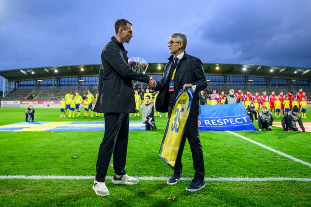 261005 head coach Daniel Bäckström and Niclas CarlnÃ n, secretary general of the Swedish Football Federation, ahead of the UEFA Under 21 Championship Qualifier football match between Sweden and North Macedonia on October 5, 2026 in Falkenberg. Photo: Carl Sandin BILDBYRAN kod CS CS0988 fotboll football soccer fotball U21, U 21 em em uefa under 21 championship European Championship, EM, Europameisterschaft sverige sweden north macedonia bbeng Copyright: CARLxSANDIN BB261005CS012
