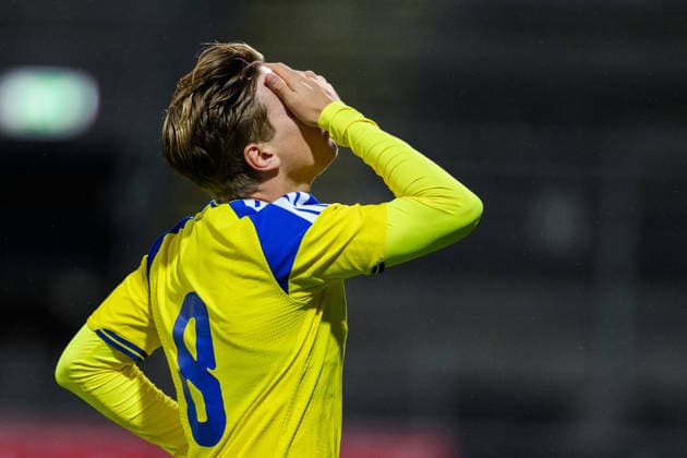 261005 Victor Svensson of Sweden reacts during the UEFA Under 21 Championship Qualifier football match between Sweden and North Macedonia on October 5, 2026 in Falkenberg. Photo: Carl Sandin BILDBYRAN kod CS CS0988 fotboll football soccer fotball U21, U 21 em em uefa under 21 championship European Championship, EM, Europameisterschaft sverige sweden north macedonia bbeng depp Copyright: CARLxSANDIN BB261005CS018