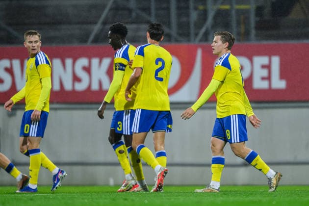 261005 Victor Svensson of Sweden celebrates after scoring 1-0 during the UEFA Under 21 Championship Qualifier football match between Sweden and North Macedonia on October 5, 2026 in Falkenberg. Photo: Carl Sandin BILDBYRAN kod CS CS0988 fotboll football soccer fotball U21, U 21 em em uefa under 21 championship European Championship, EM, Europameisterschaft sverige sweden north macedonia bbeng jubel Copyright: CARLxSANDIN BB261005CS022