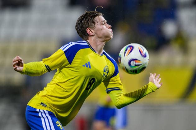261005 Victor Svensson of Sweden during the UEFA Under 21 Championship Qualifier football match between Sweden and North Macedonia on October 5, 2026 in Falkenberg. Photo: Carl Sandin BILDBYRAN kod CS CS0988 fotboll football soccer fotball U21, U 21 em em uefa under 21 championship European Championship, EM, Europameisterschaft sverige sweden north macedonia bbeng Copyright: CARLxSANDIN BB261005CS025