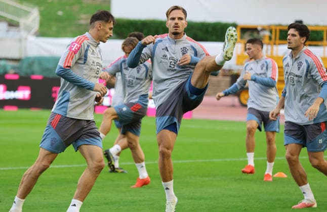 Croatia s national football team holds training session Croatia s Ante Budimir, Marin Pongracic and Igor Matanovic during a training session of the Croatia National Football Team at Poljud Stadium on October 5, 2026, in Split, Croatia, ahead of the UEFA Nations League match against Spain.  IvoxCagalj PIXSELL