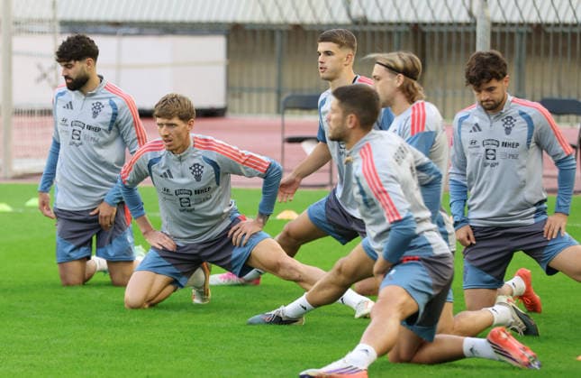 Croatia s national football team holds training session Croatia s Josko Gvardiol, Kristijan Jakic, Luka Vuskovic and Martin Baturina during a training session of the Croatia National Football Team at Poljud Stadium on October 5, 2026, in Split, Croatia, ahead of the UEFA Nations League match against Spain.  IvoxCagalj PIXSELL