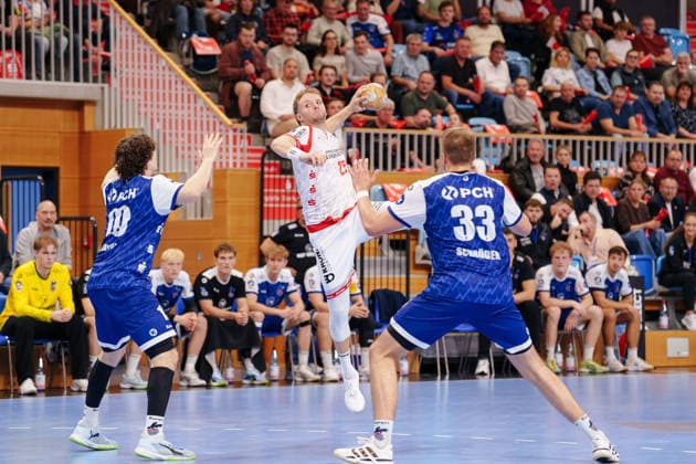2. Handball-Bundesliga - 6. Spieltag: 1. VfL Potsdam - TuS Ferndorf Marvin Mundus (TuS Ferndorf, 25) beim Sprungwurf am 05.10.2026 in der MBS Arena, Potsdam (Brandenburg) Potsdam MBS Arena Brandenburg Deutschland