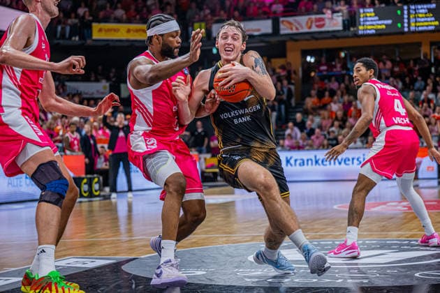 1. Basketball Bundesliga, easyCredit BBL, Saison 2026 2027, Herren, Hauptrunde, 4. Spieltag, 05.10.2026, RASTA Vechta - Basketball Löwen Braunschweig Benjamin Schröder ( 2 - Basketball Löwen Braunschweig) in Aktion l Vechta RASTA Dome Niedersachsen Deutschland