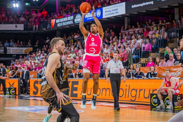 1. Basketball Bundesliga, easyCredit BBL, Saison 2026 2027, Herren, Hauptrunde, 4. Spieltag, 05.10.2026, RASTA Vechta - Basketball Löwen Braunschweig D Mitrik Trice ( 0 - RASTA Vechta) beim Jumpshot Vechta RASTA Dome Niedersachsen Deutschland
