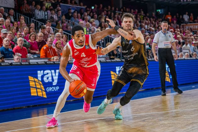 1. Basketball Bundesliga, easyCredit BBL, Saison 2026 2027, Herren, Hauptrunde, 4. Spieltag, 05.10.2026, RASTA Vechta - Basketball Löwen Braunschweig Kihei Clark ( 3 - RASTA Vechta) in Aktion Vechta RASTA Dome Niedersachsen Deutschland
