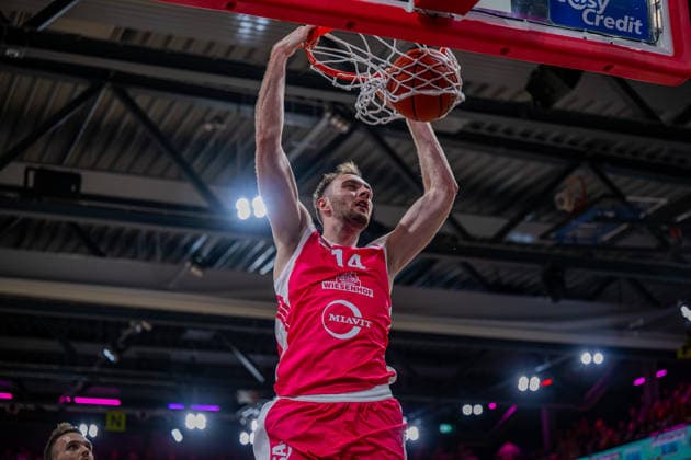 1. Basketball Bundesliga, easyCredit BBL, Saison 2026 2027, Herren, Hauptrunde, 4. Spieltag, 05.10.2026, RASTA Vechta - Basketball Löwen Braunschweig Philipp Herkenhoff ( 14 - RASTA Vechta) beim Dunk Vechta RASTA Dome Niedersachsen Deutschland