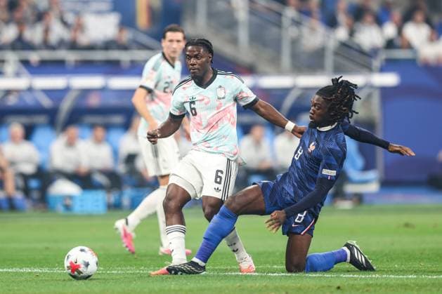 Belgium s Romeo Lavia and France s Manu Kone fight for the ball during a soccer game between France and Belgian national team, Nationalteam Red Devils, on Monday 5 October 2026 in Saint-Denis, France, the fourth (of 6) game of the UEFA Nations League group stage. BRUNOxFAHY  x188822039x