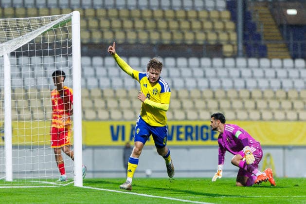 261005 Victor Svensson of Sweden celebrates after scoring 1-0 during the UEFA Under 21 Championship Qualifier football match between Sweden and North Macedonia on October 5, 2026 in Falkenberg. Photo: Krister Andersson BILDBYRAN COP 147 CS0988 fotboll football soccer fotball U21, U 21 em em uefa under 21 championship European Championship, EM, Europameisterschaft sverige sweden north macedonia bbeng jubel Copyright: KRISTERxANDERSSON BB261005KA012