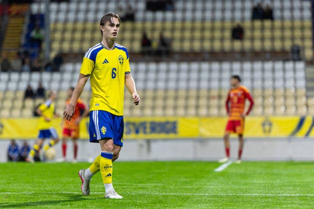 261005 Yannick Geiger of Sweden during the UEFA Under 21 Championship Qualifier football match between Sweden and North Macedonia on October 5, 2026 in Falkenberg. Photo: Krister Andersson BILDBYRAN COP 147 CS0988 fotboll football soccer fotball U21, U 21 em em uefa under 21 championship European Championship, EM, Europameisterschaft sverige sweden north macedonia bbeng Copyright: KRISTERxANDERSSON BB261005KA017