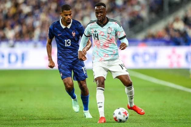 France s Andy Diouf and Belgium s Dodi Lukebakio fight for the ball during a soccer game between France and Belgian national team, Nationalteam Red Devils, on Monday 5 October 2026 in Saint-Denis, France, the fourth (of 6) game of the UEFA Nations League group stage. BRUNOxFAHY  x188822672x