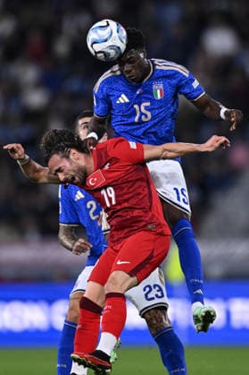 Mg Bologna 05 10 2026 - Nations League Italia-Turchia foto Matteo Gribaudi Image nella foto: Issa Doumbia-Yunus Akgun 